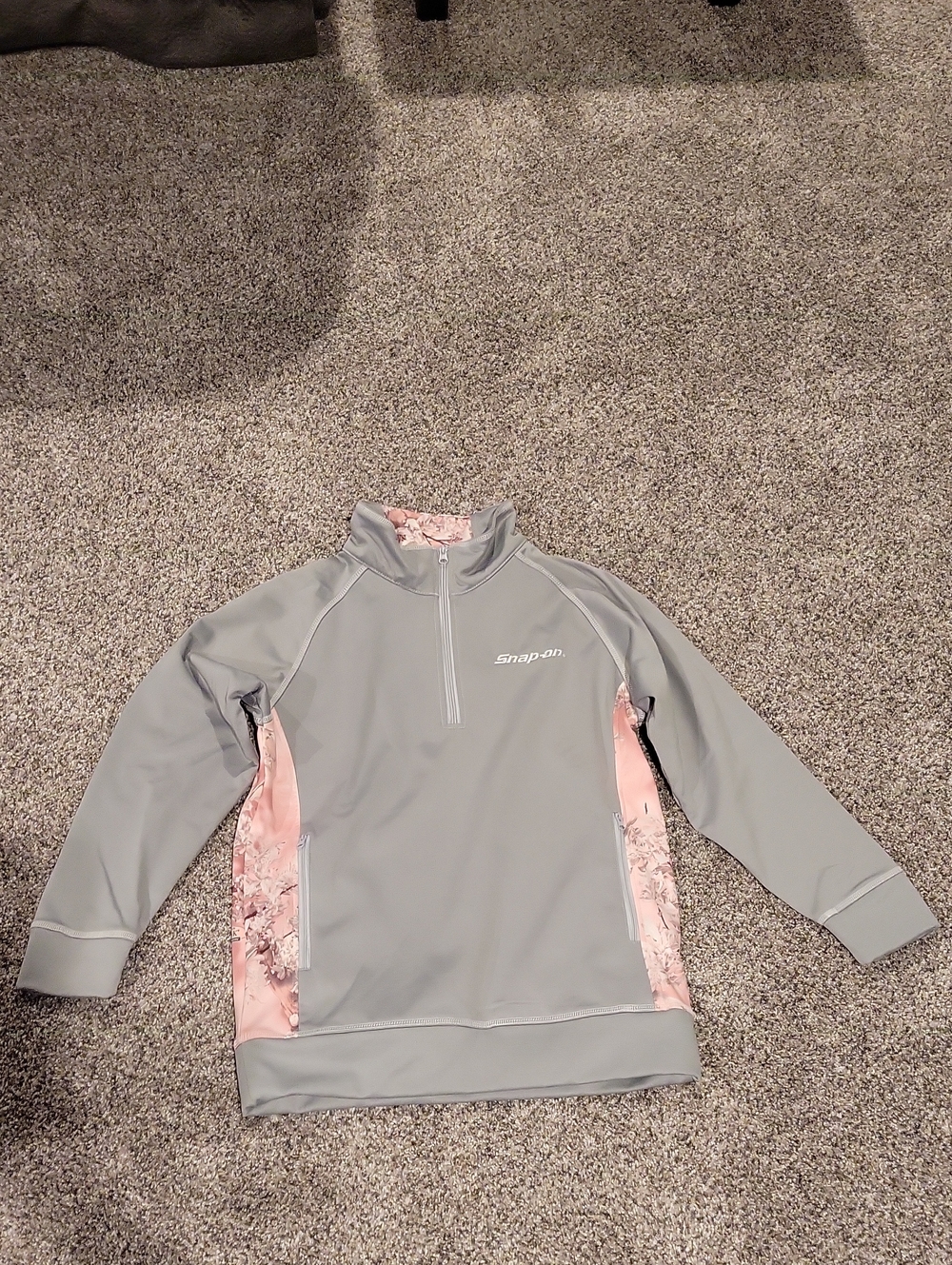 Snap-On Ladies Gray and Pink w/Floral Accent Quarter Zip Sweatshirt, Size Medium